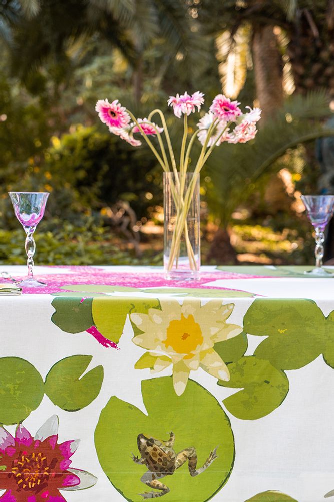 Kitchen linens - "Crocodile" Linen Tablecloth - NAPKING  BY BELLAVIA