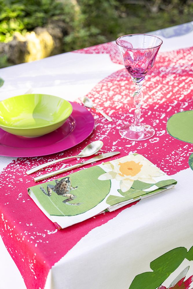 Kitchen linens - "Crocodile" Linen Tablecloth - NAPKING  BY BELLAVIA