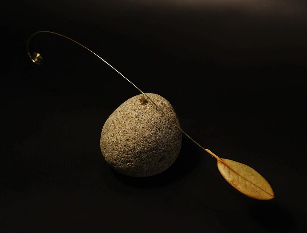 Sculptures, statuettes and miniatures - Stones, Leaves and Feathers - KEIICHI SAITO BY ARTY ARTY