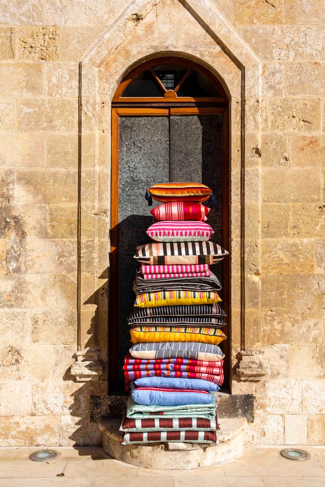Fabric cushions - Silky Welcoming - Cushions & More - KUTNİA
