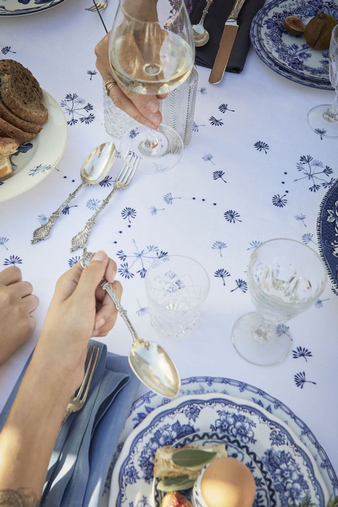 Table linen - Éole - Embroidered linen tablecloth - ALEXANDRE TURPAULT