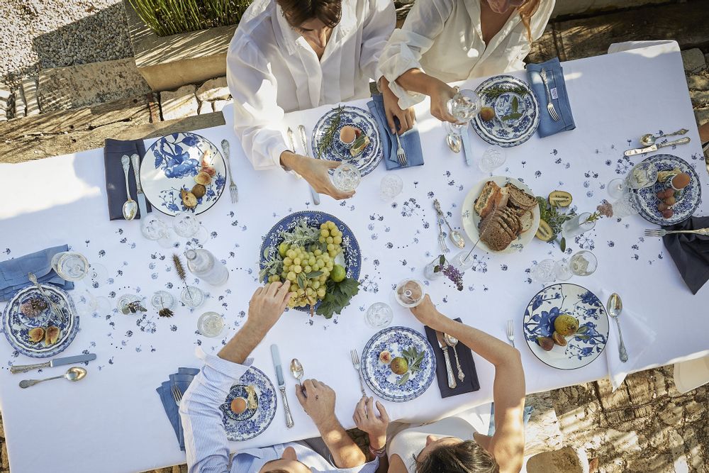 Table linen - Éole - Embroidered linen tablecloth - ALEXANDRE TURPAULT