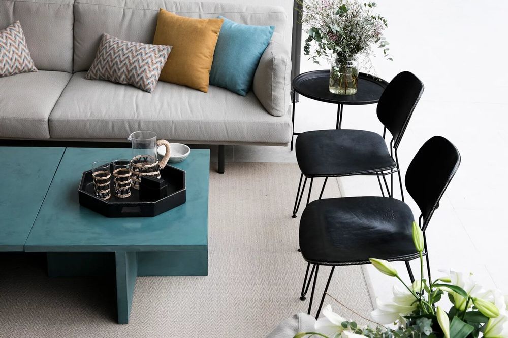 Office design and planning - Grande table ronde en cuir - SOL & LUNA