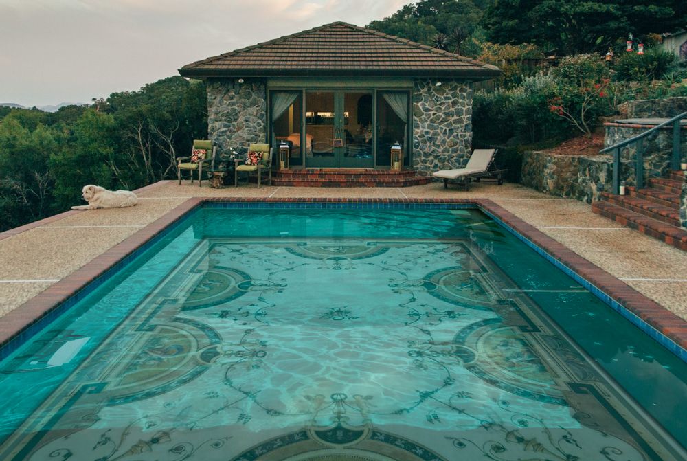 Paintings - swimming pool bottom decoration - HISTORYA