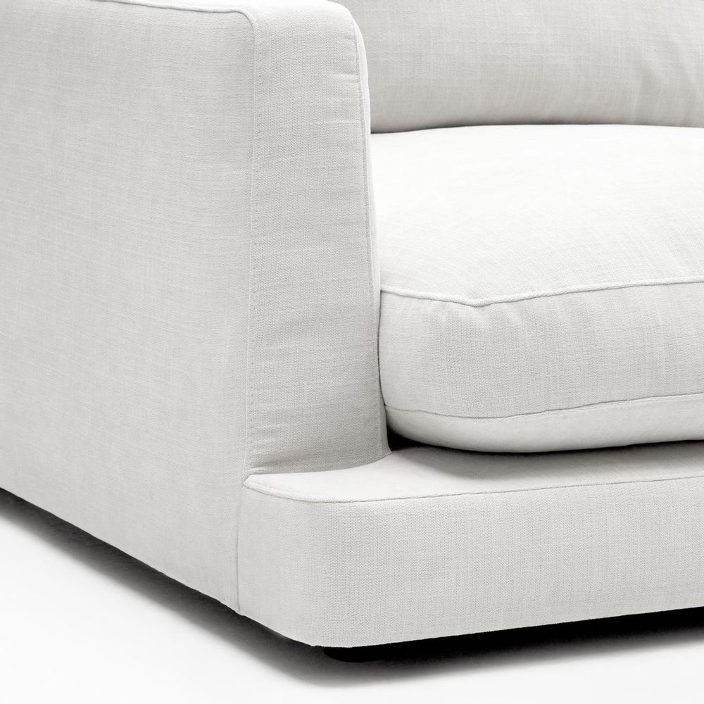 Sofas for hospitalities & contracts - Gala 6 seater sofa in white, 390 cm - KAVE HOME