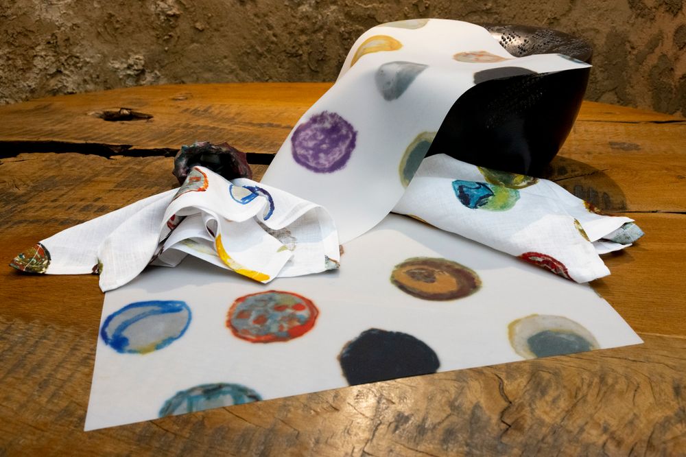 Linge de table textile - Collection Eolie de nappes, sets de table, assiettes, plateaux, céramiques. - LUISA LONGO
