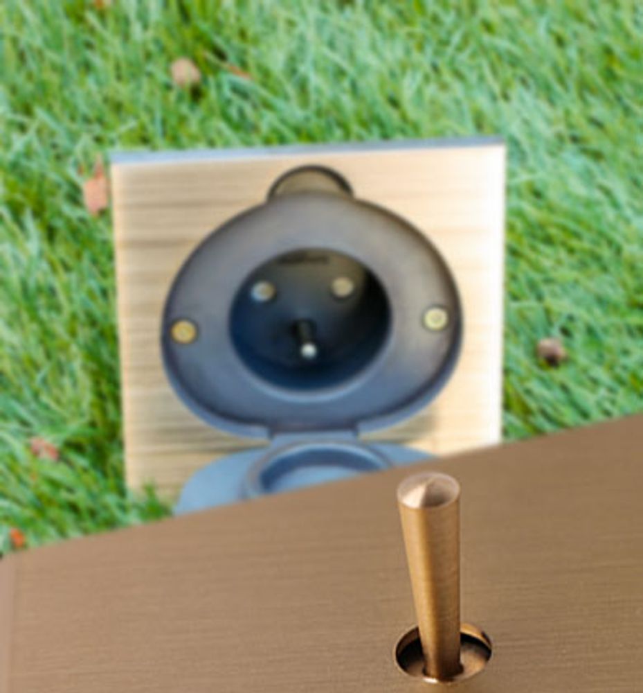 Interrupteurs - Interrupteur et prise électrique Haut de gamme et poignées de porte luxe - MAISON ORSTEEL