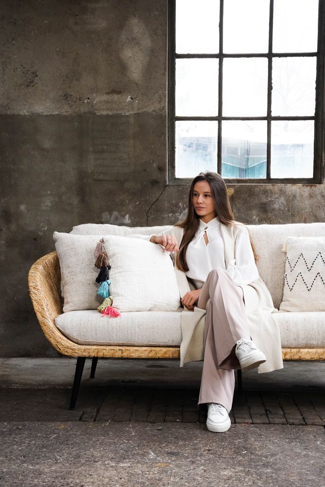 Chaises longues - Chaise Cedric Lounge et à droite les Meeuwis - HOUSE OF SAKK / REY7