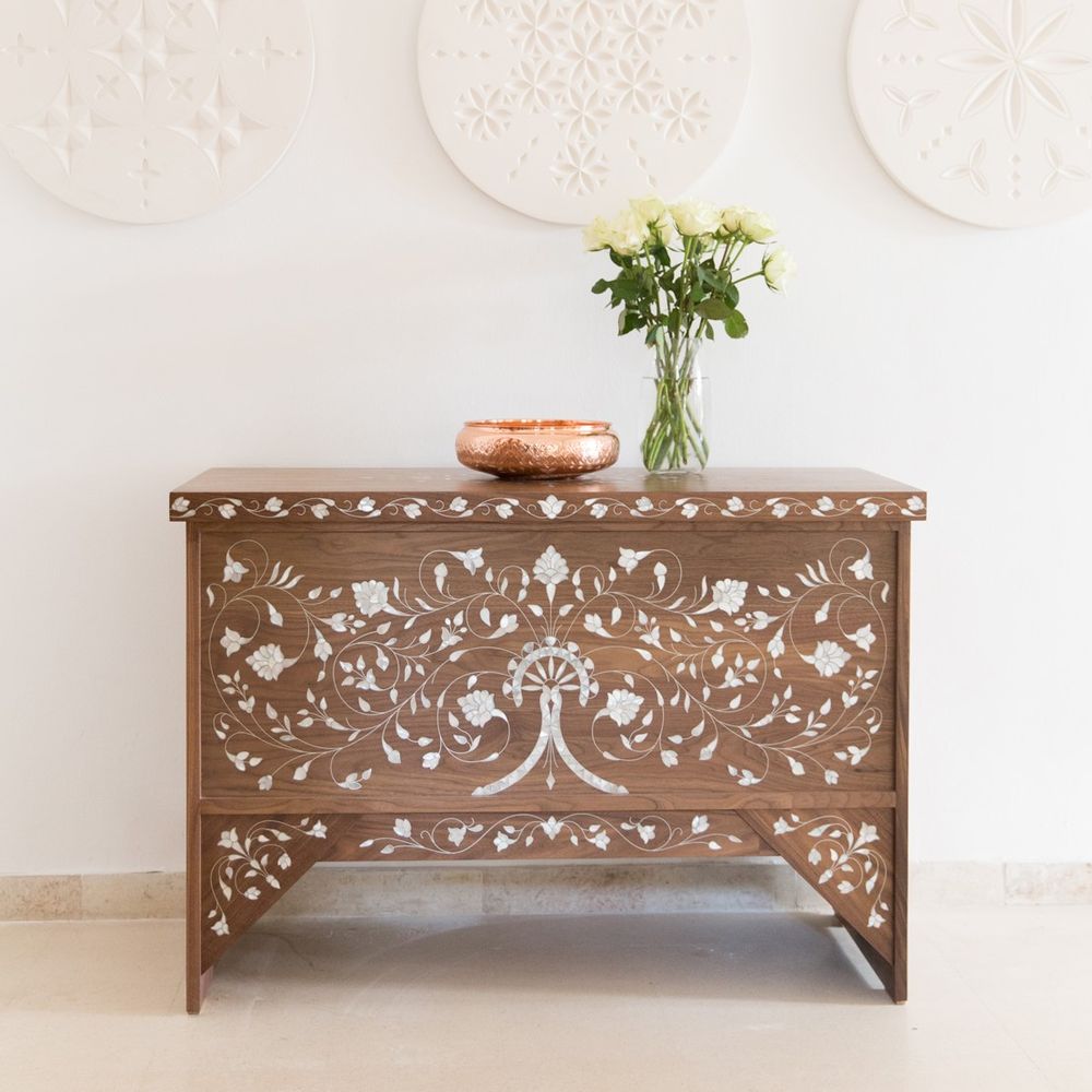 Design objects - Lacquered solid walnut chest - TURQUOISE MOUNTAIN