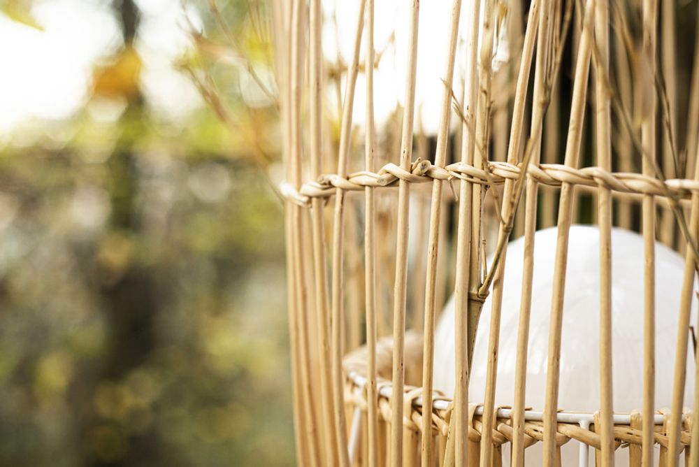 Unique pieces - “In the wind” large column lamp in wicker and bamboo - TRESSAGES PAS SAGES