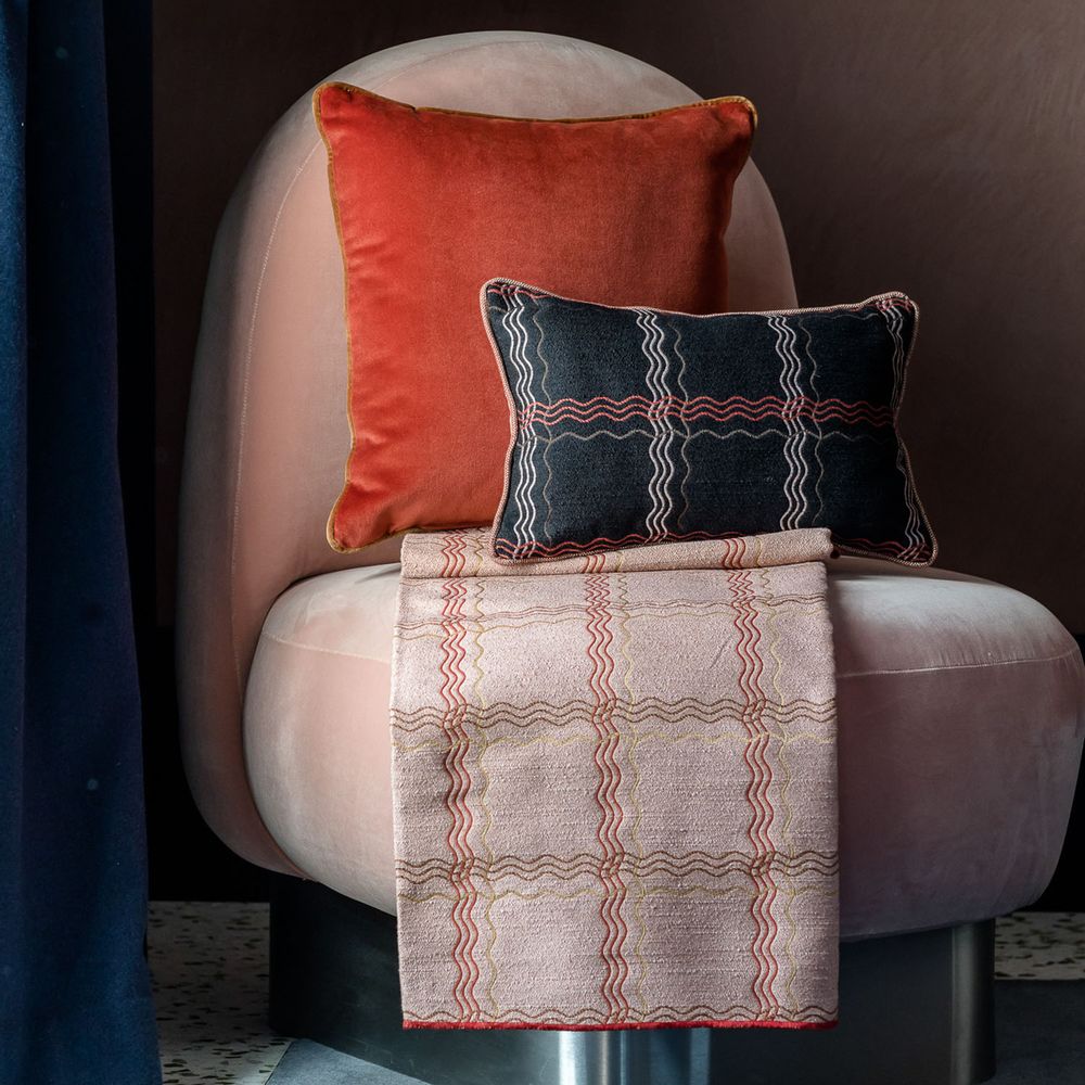 Cushions - SOFT FURNISHINGS: QUILTS AND CUSHIONS - L'OPIFICIO
