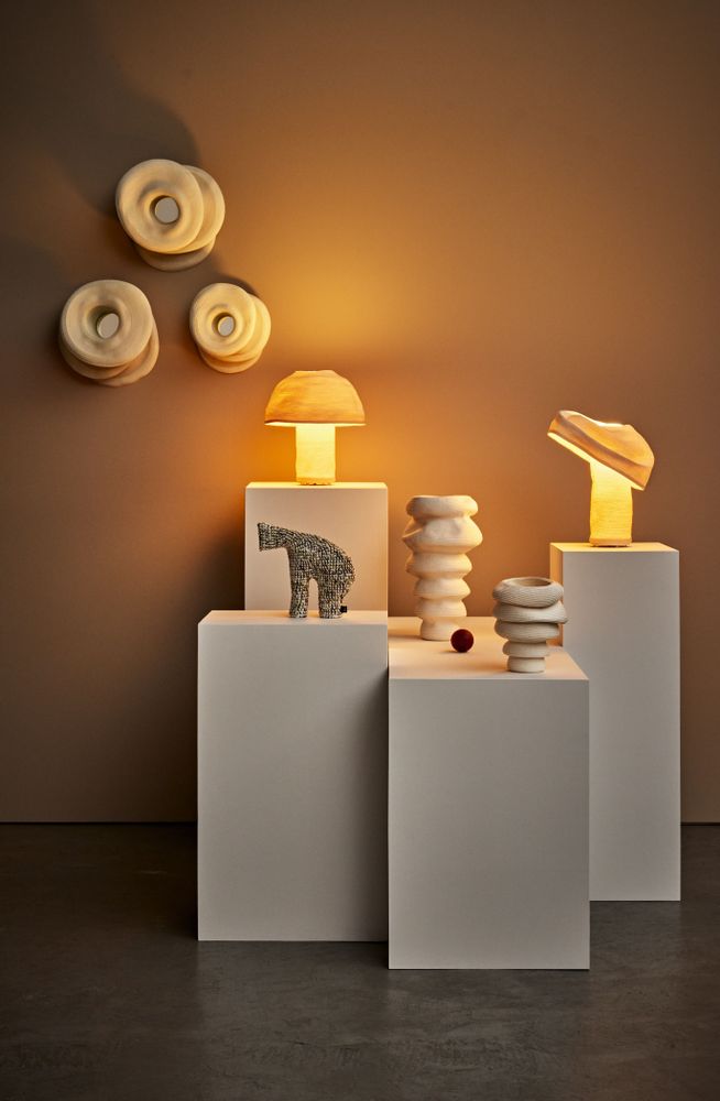 Table lamps - Posing lamp / Make casual adjustments to the light, every day - MOBJE