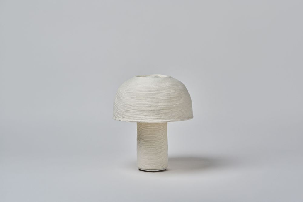 Table lamps - Posing lamp / Make casual adjustments to the light, every day - MOBJE