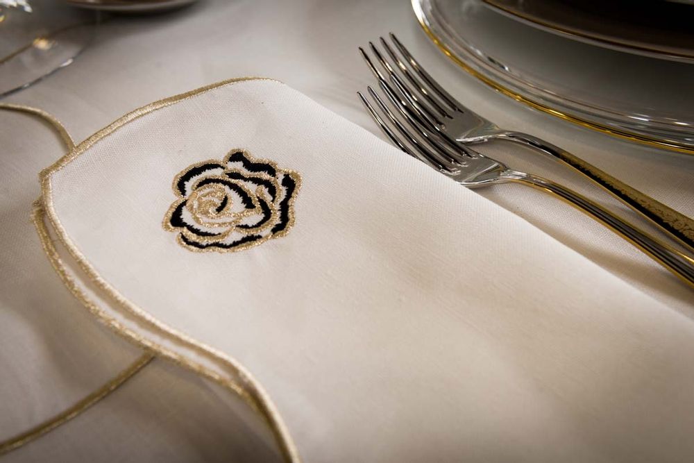 Table linen - MOD. ROSE RICAMATE - MAISON CLAIRE