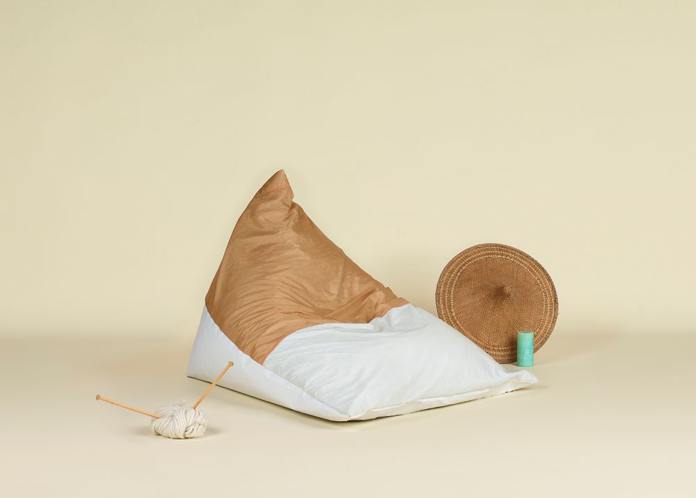 Poufs - [intérieur] Pouf Le Berlingot Ocre - LA TETE DANS LES NUAGES