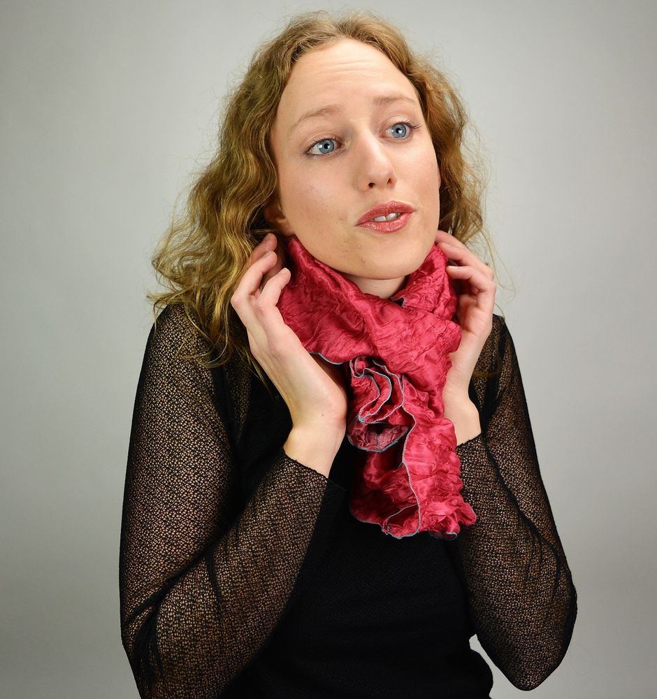 Scarves - Stole - pleated scarf - LINÉ-GÖLZ