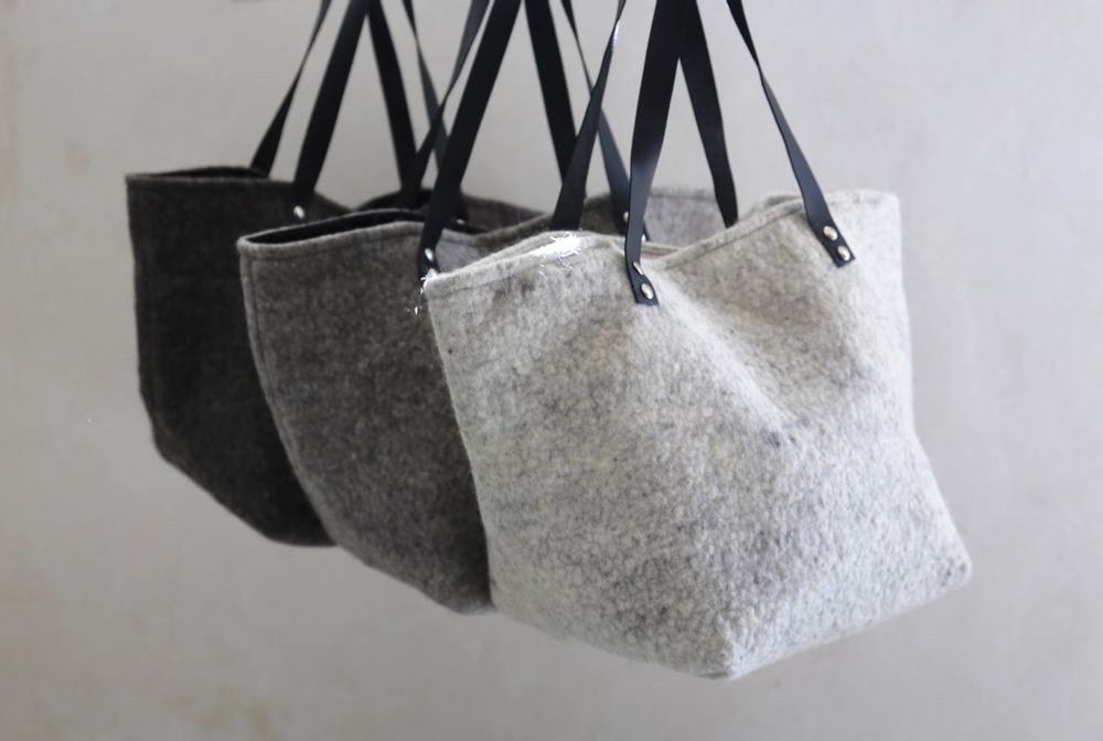 Bags and totes - Wool felt tote or basket - HL- HELOISE LEVIEUX