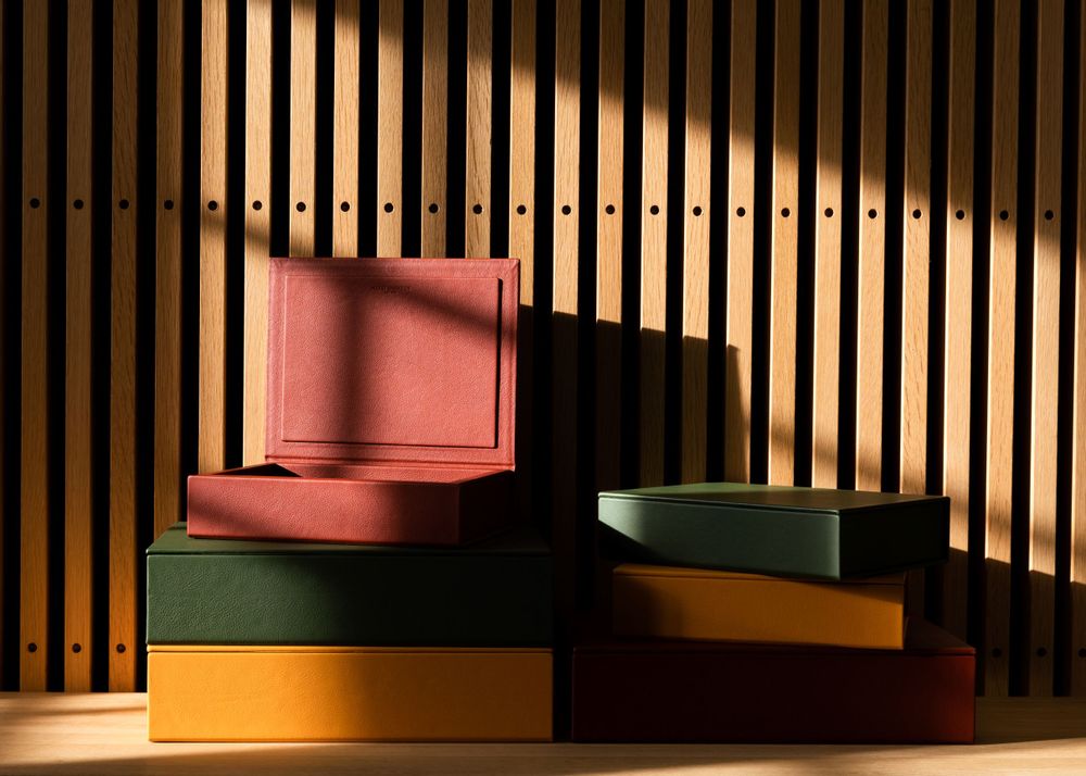 Boîtes de rangement  - Bookbox oekotex-certified leather - AUGUST SANDGREN