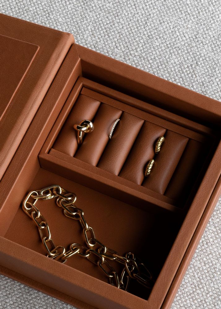 Bijoux - Jewelbox surplus leather - AUGUST SANDGREN