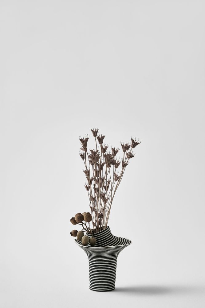 Décorations florales - stripe stripe / art object and vase - MOBJE