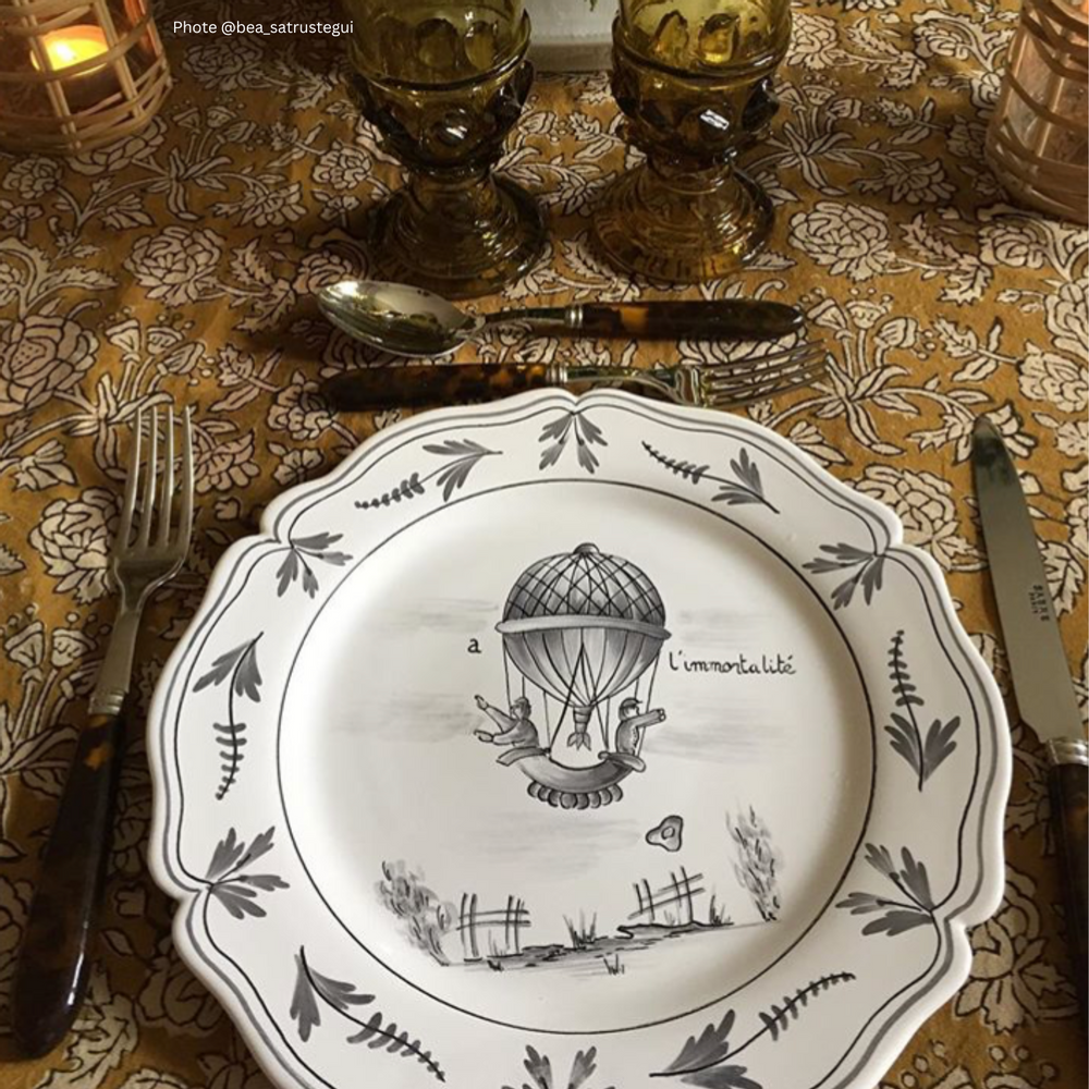 Assiettes de réception - Assiette Feston avec décoration peint à la main Montgolfière - BOURG-JOLY MALICORNE