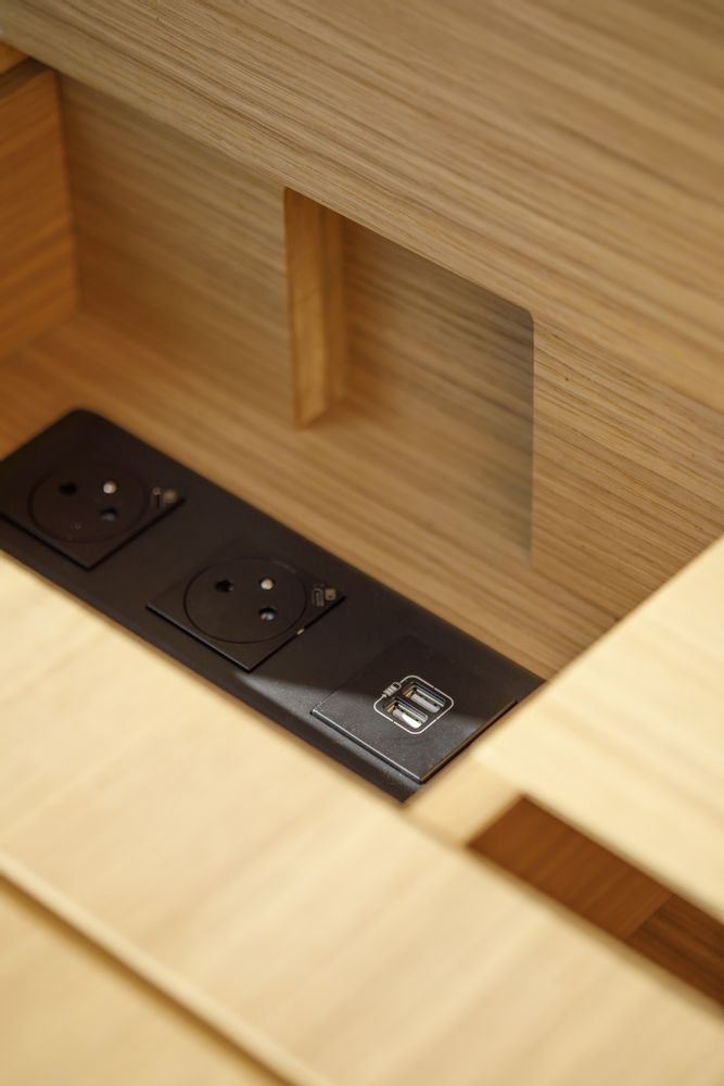 Desks - DESKTOP CAPSULE 1/1.0 - 1% DESIGN