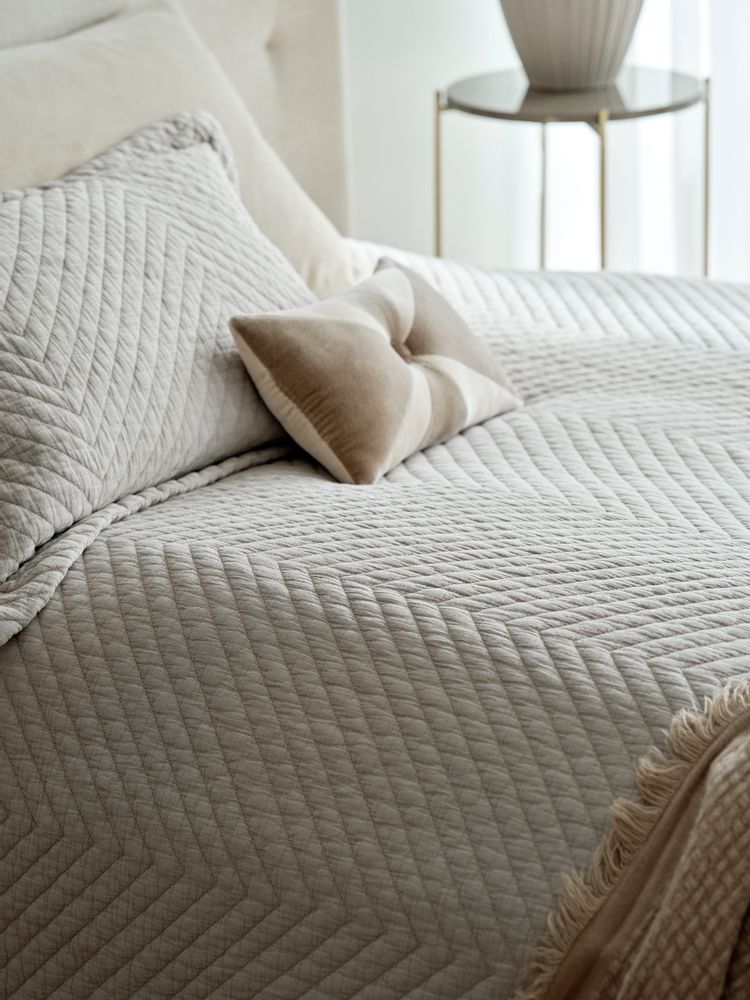 Bed linens - Flora Quilted Bedcover & Cushion - COZY LIVING COPENHAGEN
