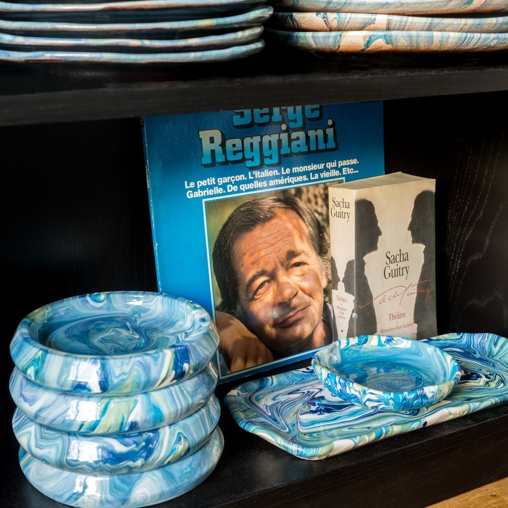 Decorative objects - Turquoise marbled ceramic presentation plate - IOM INES-OLYMPE MERCADAL