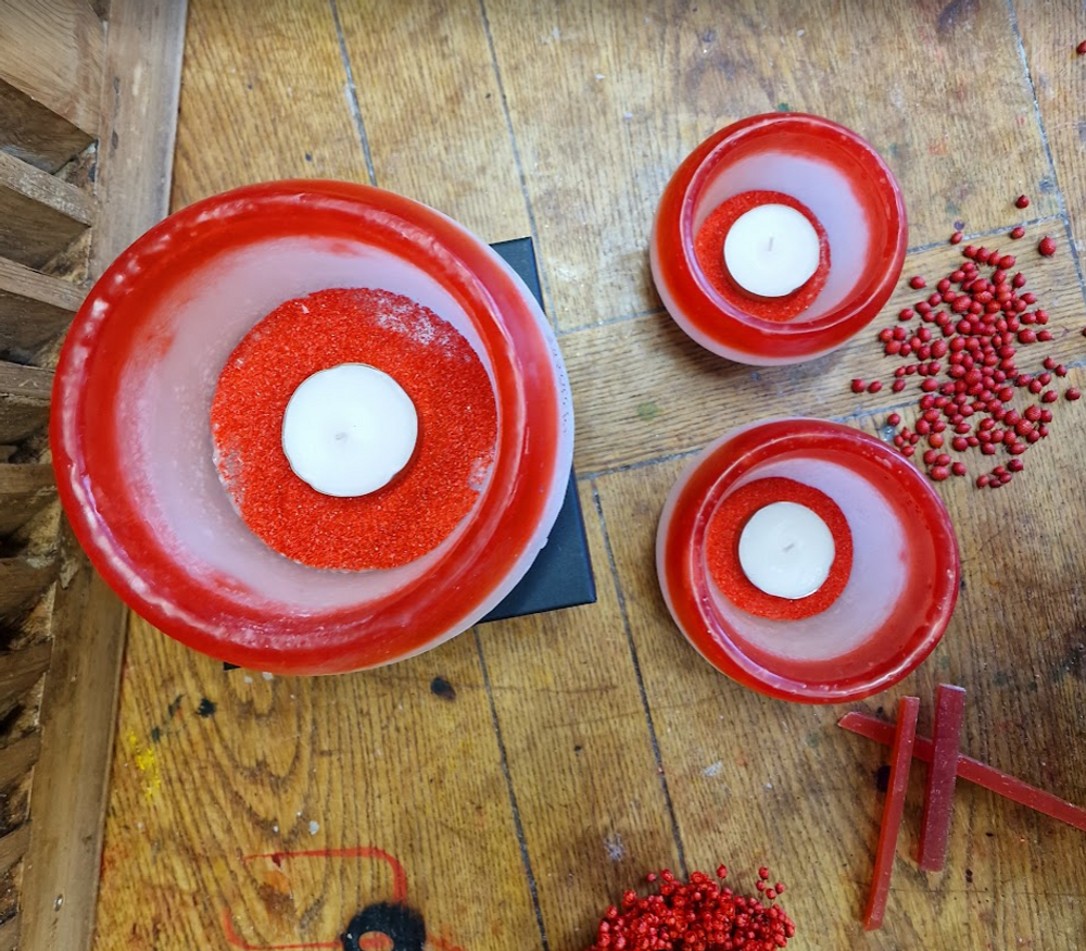 Decorative objects - Candle Photophore Globe Amore Red - LES ARTISANS CIRIERS BRUXELLOIS