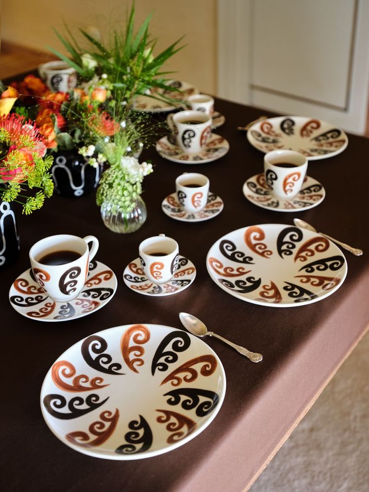 Assiettes au quotidien - Peacock Brown Dinner Plate - THEMIS Z