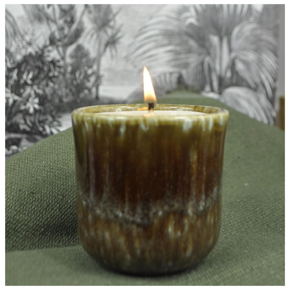 Coffrets et boîtes - Bougie en céramique vert pailleté 170g/ NUANCE FLORALE ( 30% DE REMISE SUR TOUT) - NATOÈ FRAGRANCES