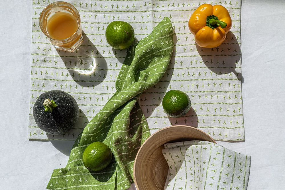 Linge de table textile - Paire de Serviette de table 100% lin 45x45cm - ARRASTA PÉ vert ABACATE - SABIÁ DESIGN