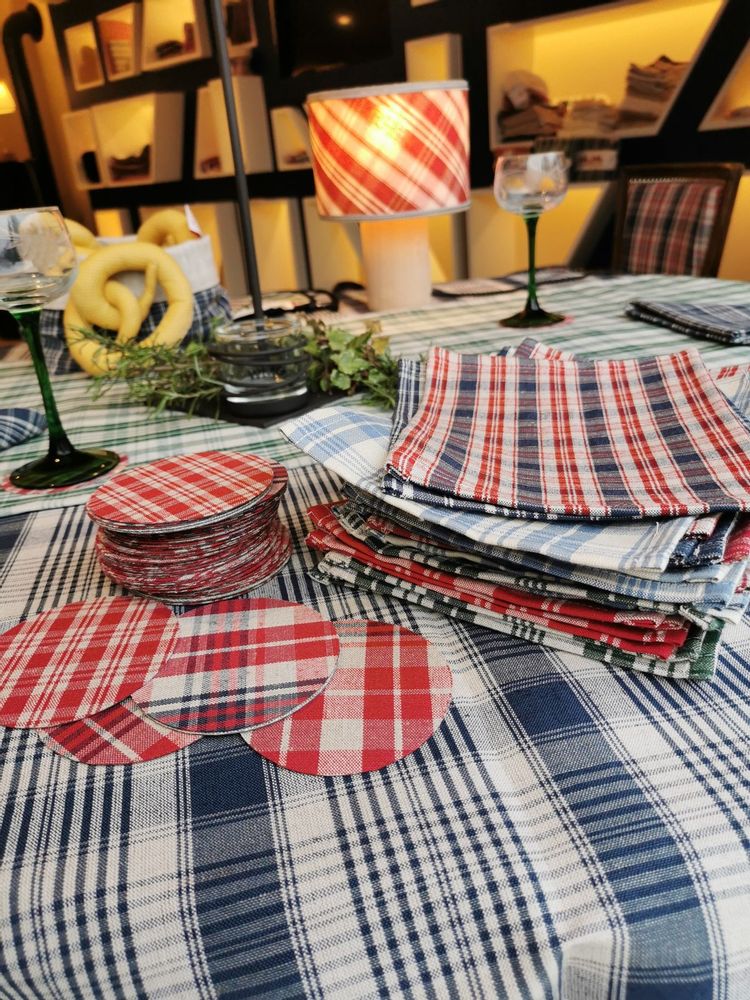 Gifts - APERO NAPKINS/DESSERT - UNDER BOCK - KELSCH D' ALSACE IN SEEBACH