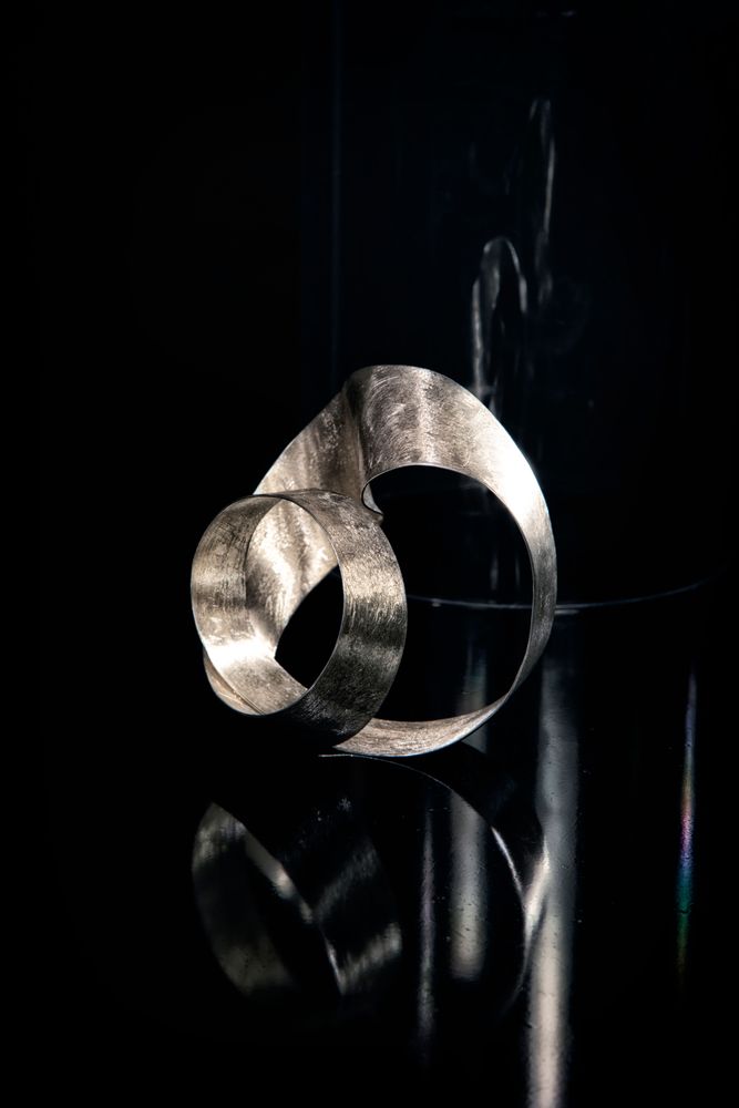 Orfèvrerie - bracelet sculpté » - Moebius. Argent sterling. - CHIARA DE FILIPPIS