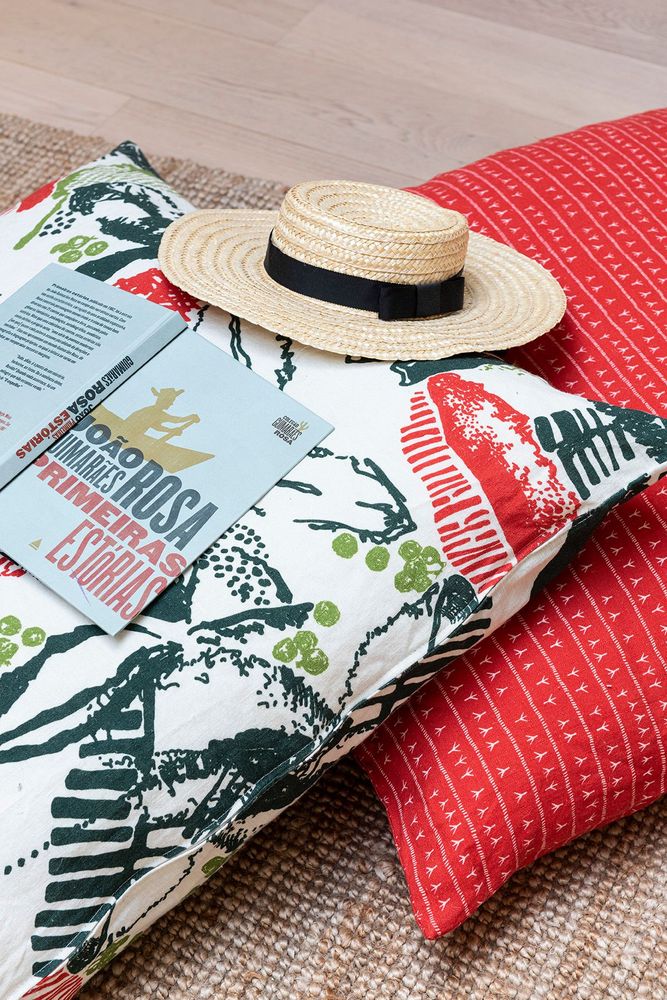 Fabric cushions - 100% linen cushion cover 80x80cm - RECANTO pattern - SABIÁ DESIGN