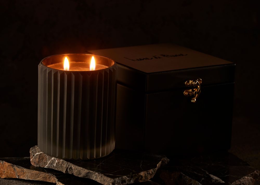 Gifts - Candle holder Luxury soy candle scented with tobacco and leather - LEONE DI FIUME
