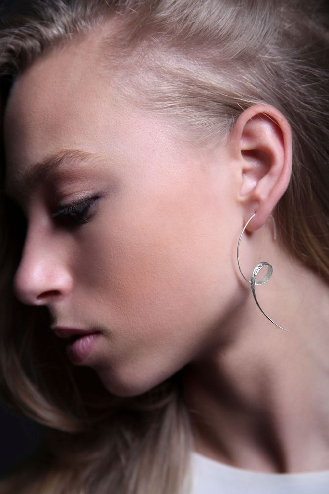 Orfèvrerie - Boucles d'oreilles SPIRAL ETERNITY en argent sterling et tourmaline rose. - CHIARA DE FILIPPIS