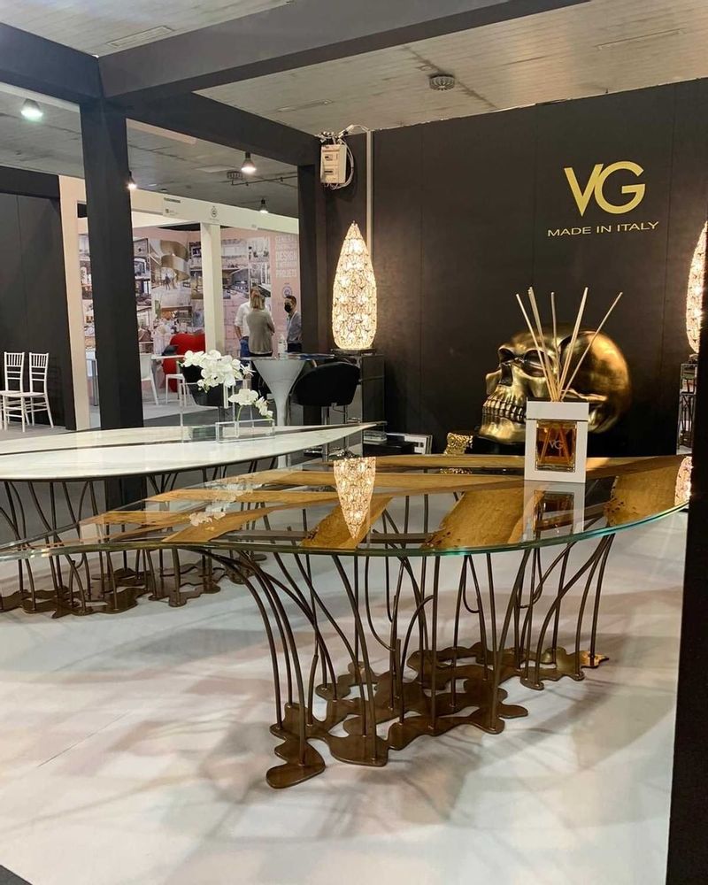 Dining Tables - Leaf Venezia Table - VG - VGNEWTREND
