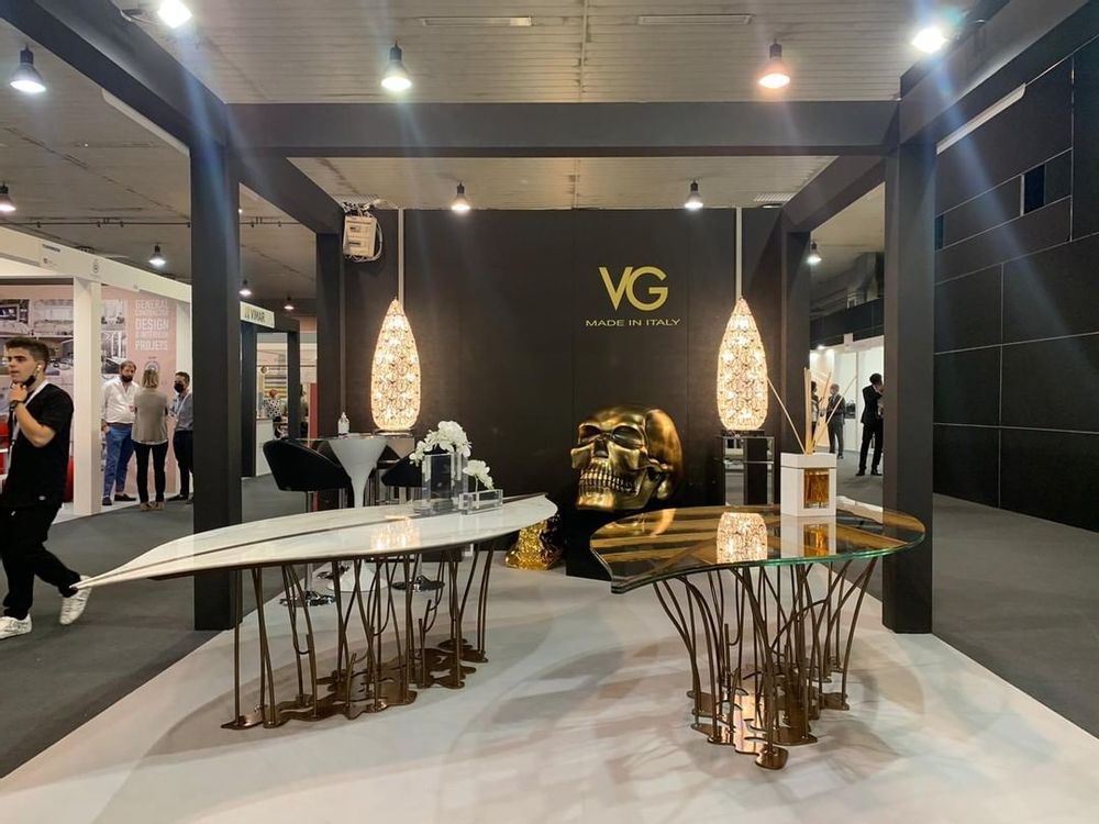 Dining Tables - Leaf Venezia Table - VG - VGNEWTREND