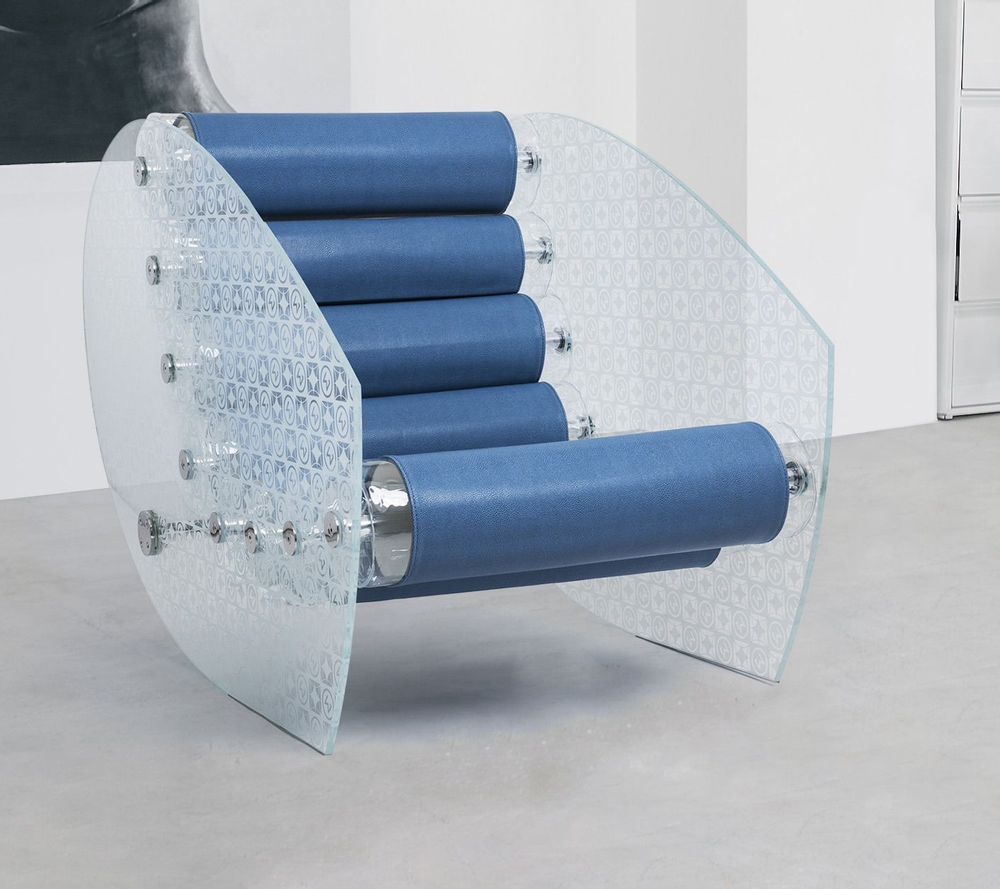 Fauteuils - MW05 Édition Spécial PATTERNE|Fauteuil parois en verres sablées & fourreaux Soshagro bleus - MW Exclusive - KUUMO DESIGN