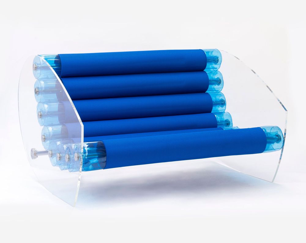Canapés - MW05| Canapé parois en PMMA transparents & fourreaux Runner bleus - MW Exclusive - MW DESIGNER FURNITURE