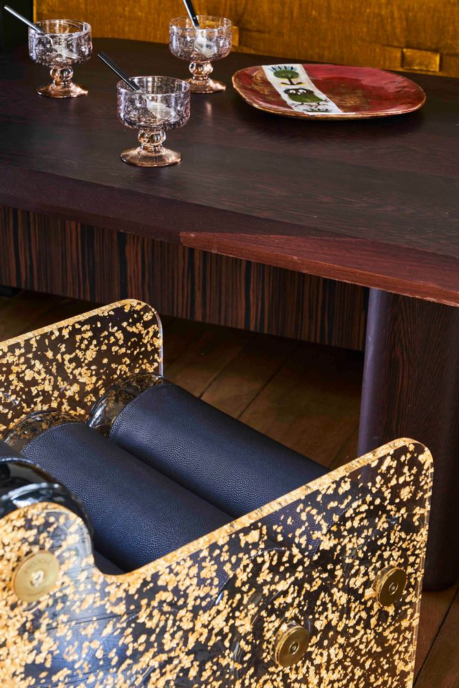 Chaises de jardin - MW04 Collection Couture| Chaise parois en PMMA incrustées de feuilles d'or & fourreaux Soshagro anthracites - MW Exclusive - MW DESIGNER FURNITURE