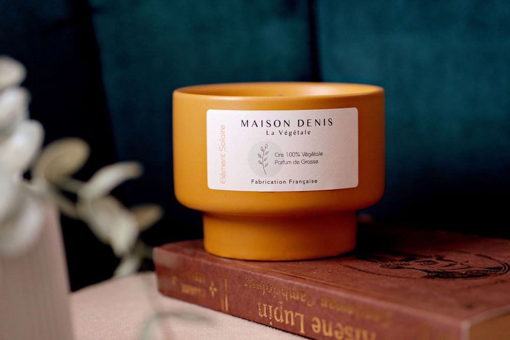 Decorative objects - MAISON DENIS — The Solar Element: Scented candle with 100% vegetable wax and wick wood. - L'ATELIER DENIS