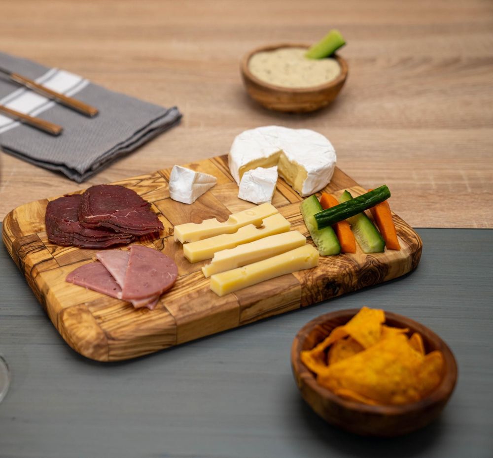 Platter and bowls - Original olive wood board - BAYU