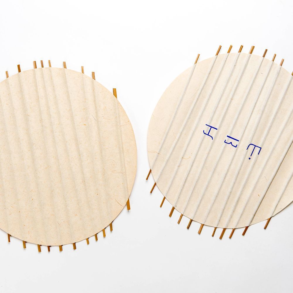 Papeterie - Sets de table en papier lavable (noir avec inscription Baybayin pour Eat) - INDIGENOUS
