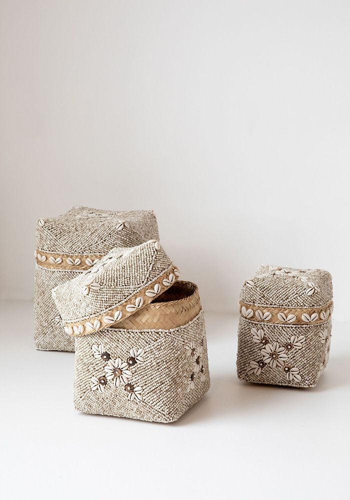 Storage boxes - The Beaded Flowers Baskets - Natural Brown - M - BAZAR BIZAR LIVING