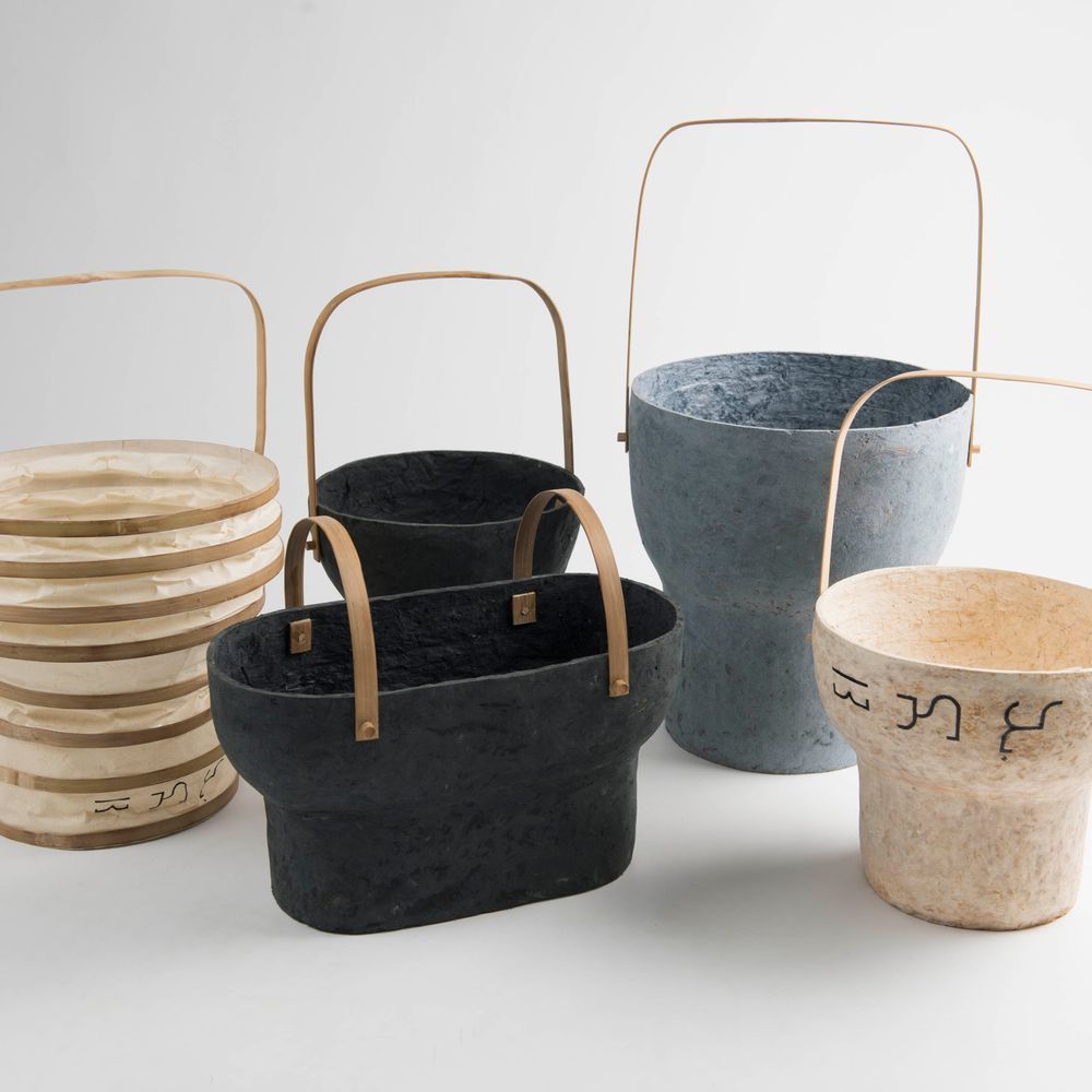 Vases - Vase en pâte à papier (gris simple) - INDIGENOUS