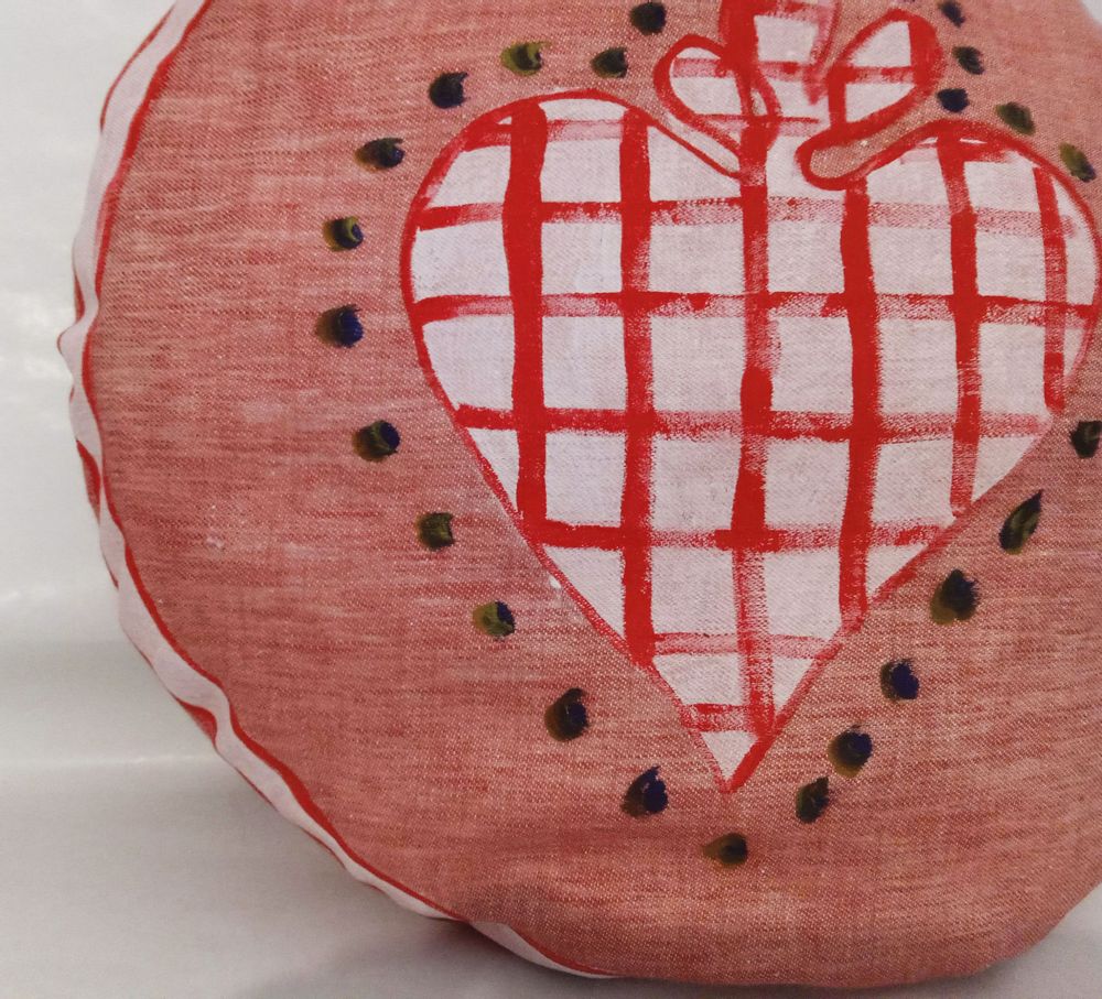Coussins textile - Coussin rond rose "COEUR ENFLAMME" - BACIO DEL MARINAIO