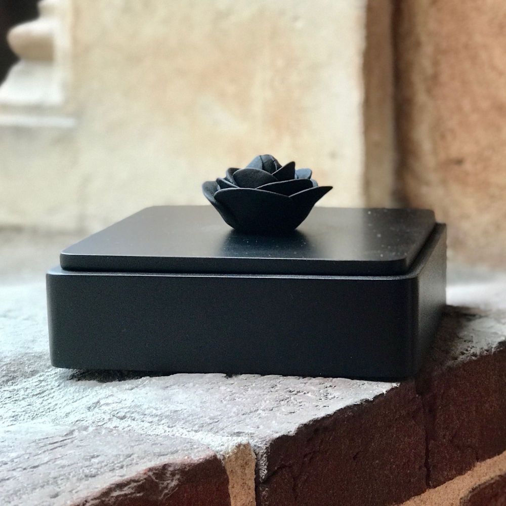 Parfums d'intérieur - Boîte déco Black Rose - Bois laqué et Porcelaine - ANOQ