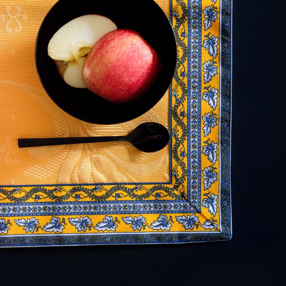 Table linen - Placemat - Jacquard Delft Avignon - TISSUS TOSELLI